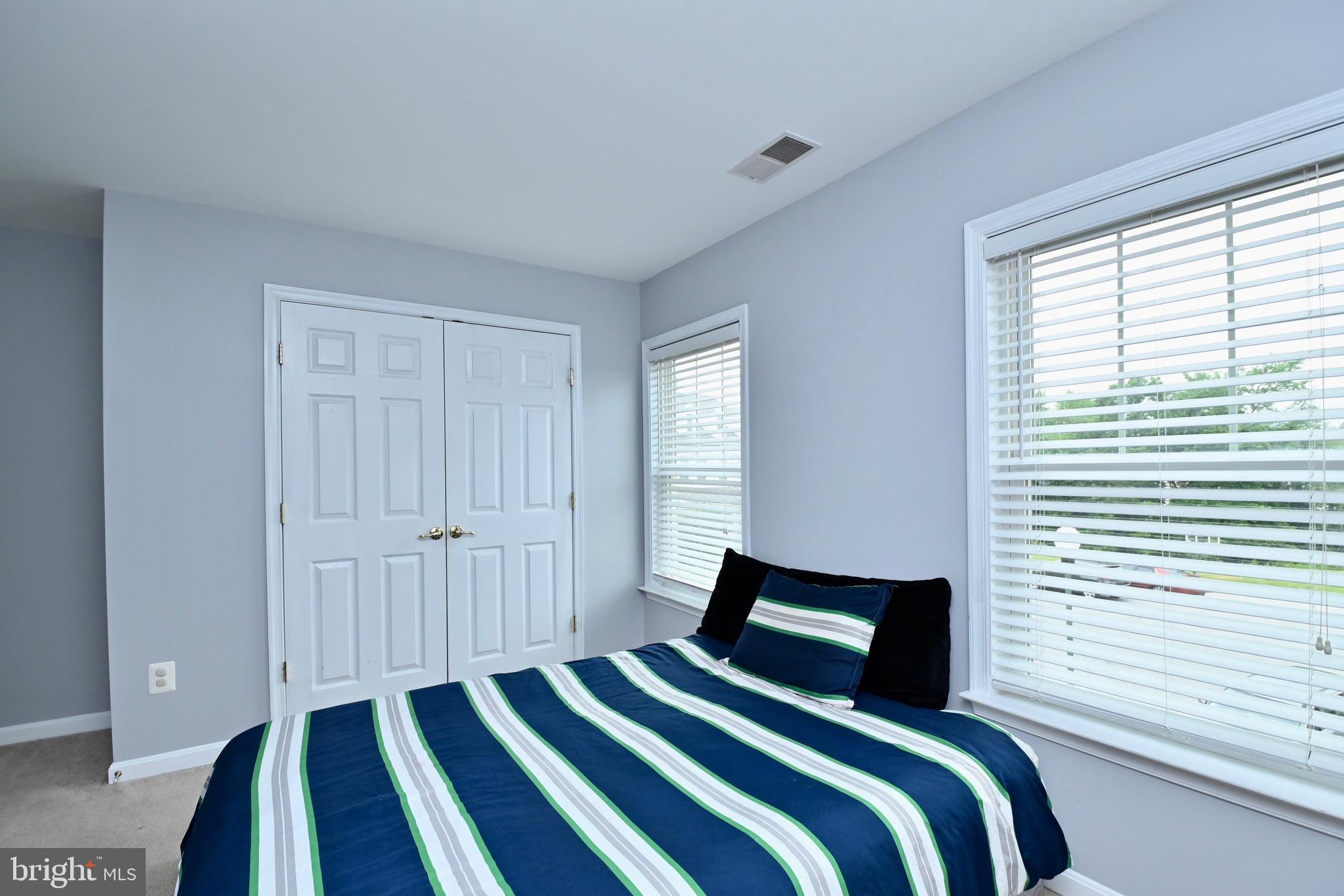 ST CHARLES SUB - SHEFFIELD - Residential Lease