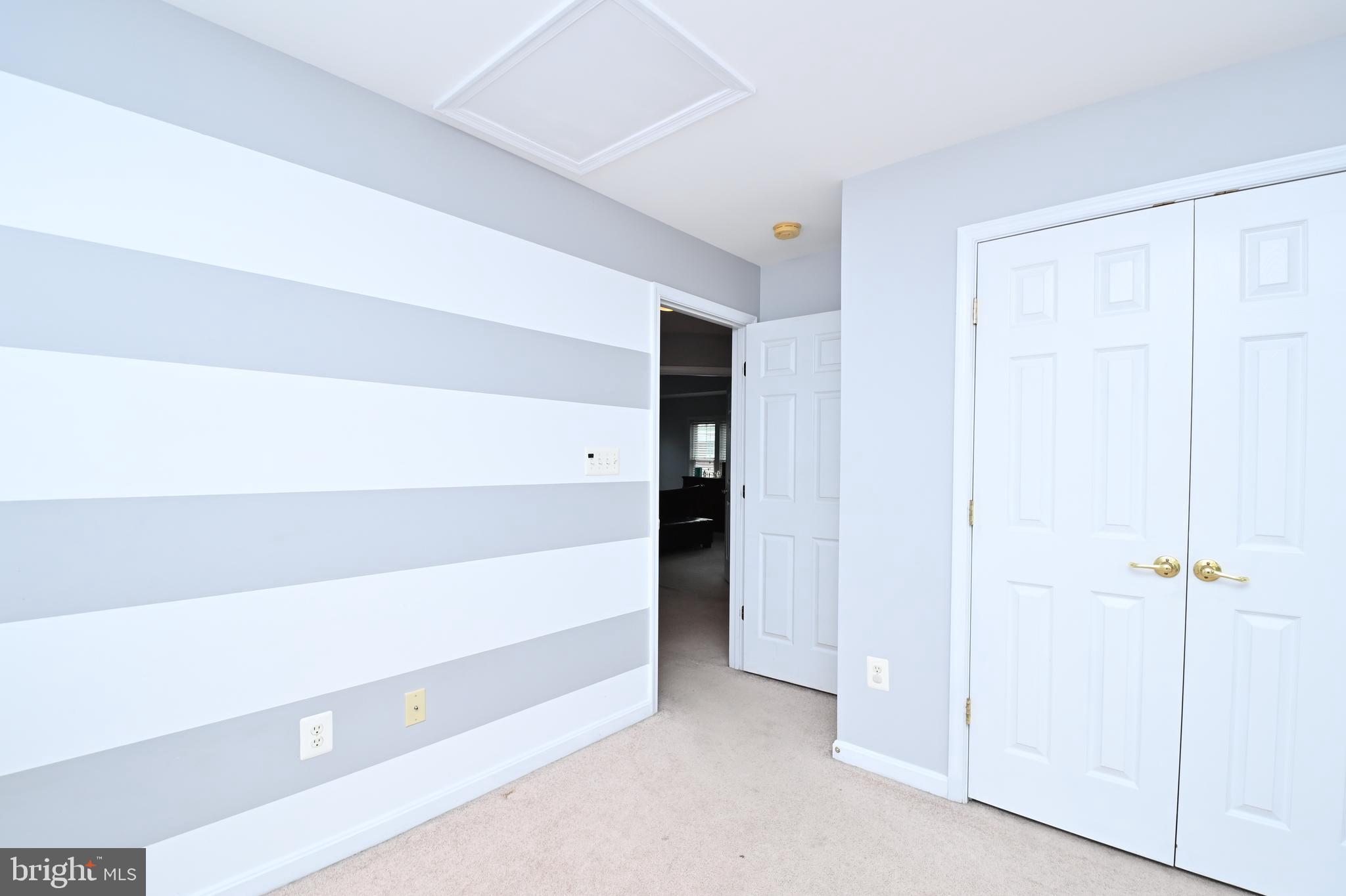 ST CHARLES SUB - SHEFFIELD - Residential Lease