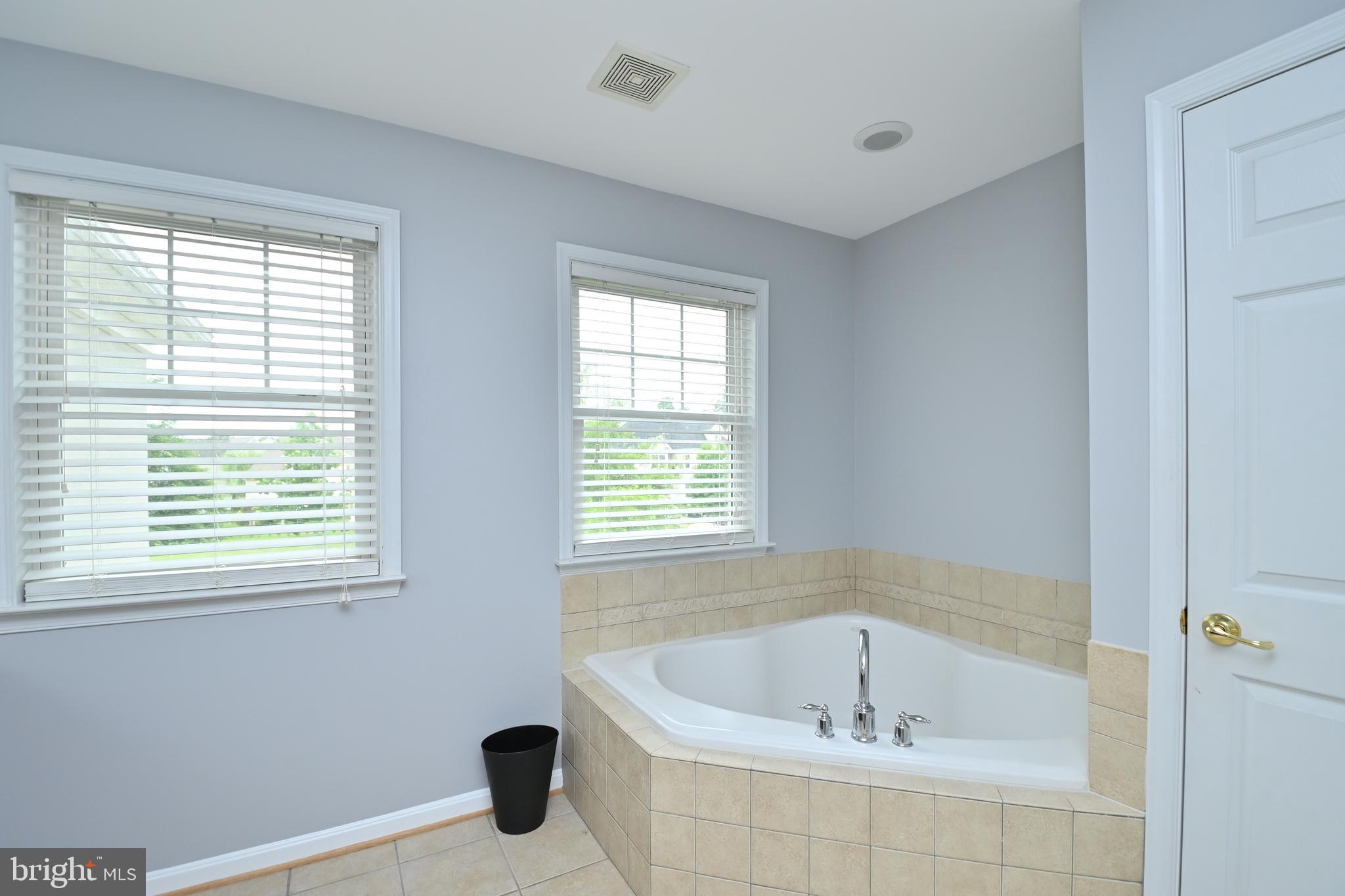 ST CHARLES SUB - SHEFFIELD - Residential Lease