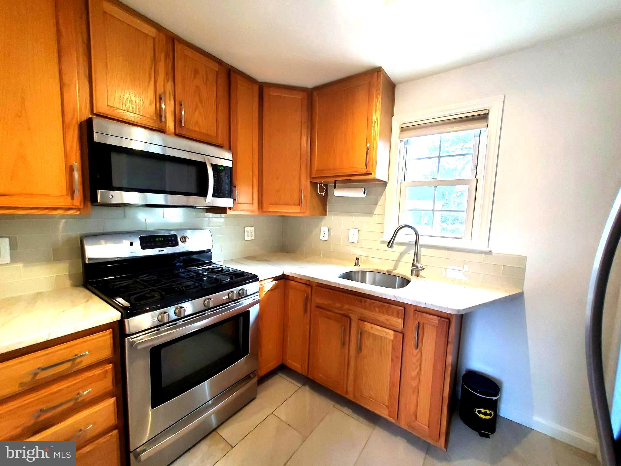 HOLLYWOOD - Residential Lease