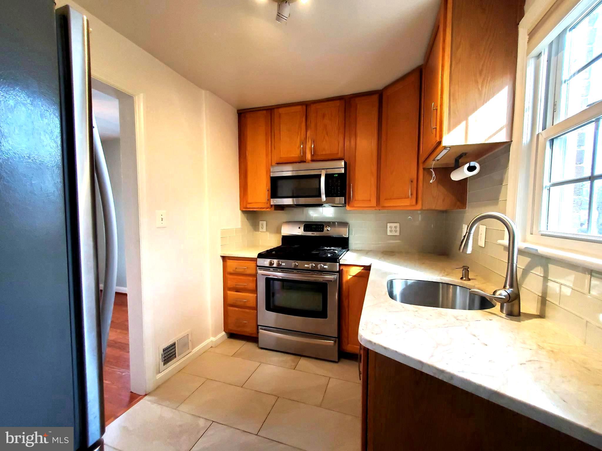 HOLLYWOOD - Residential Lease