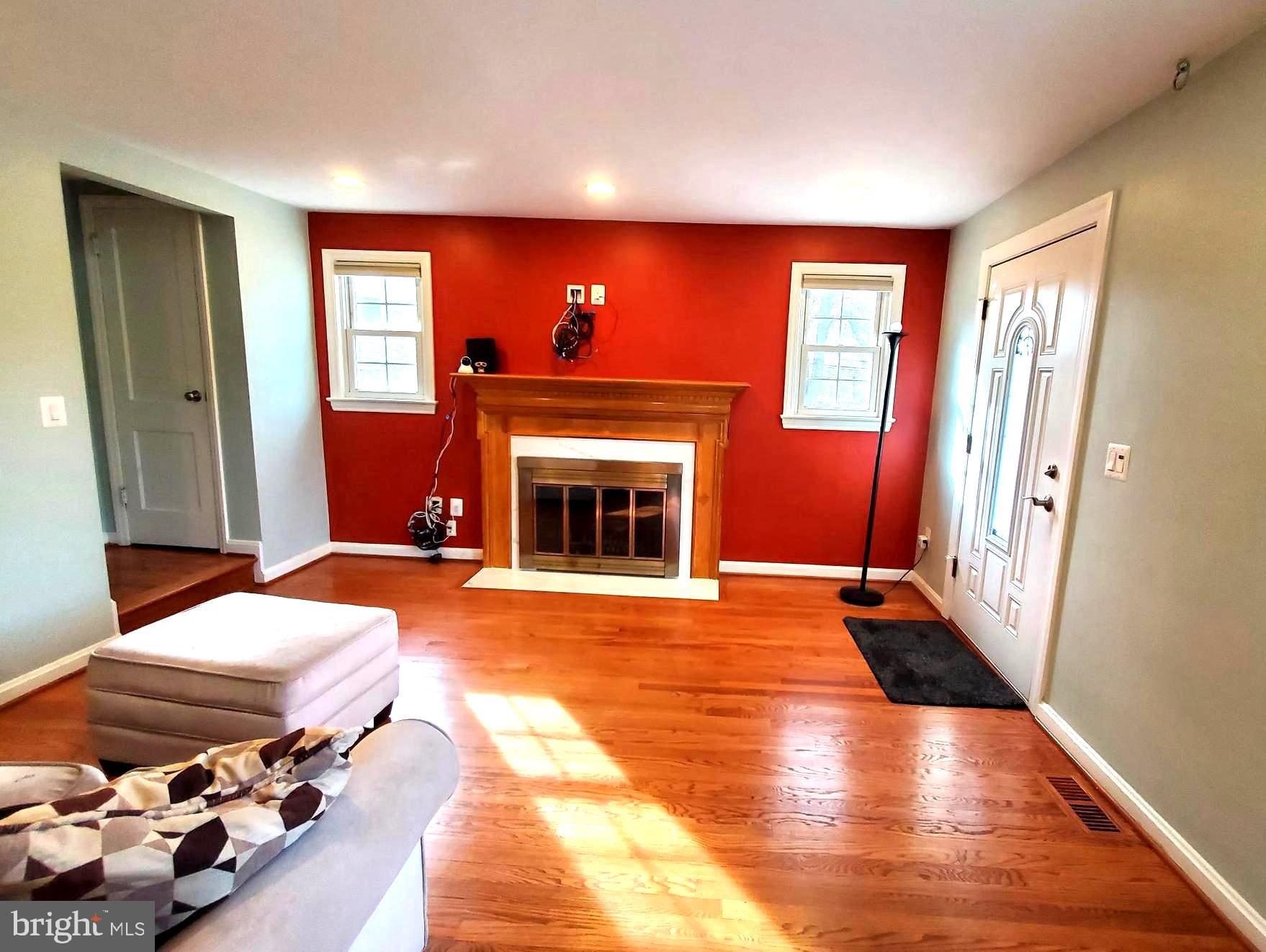 HOLLYWOOD - Residential Lease