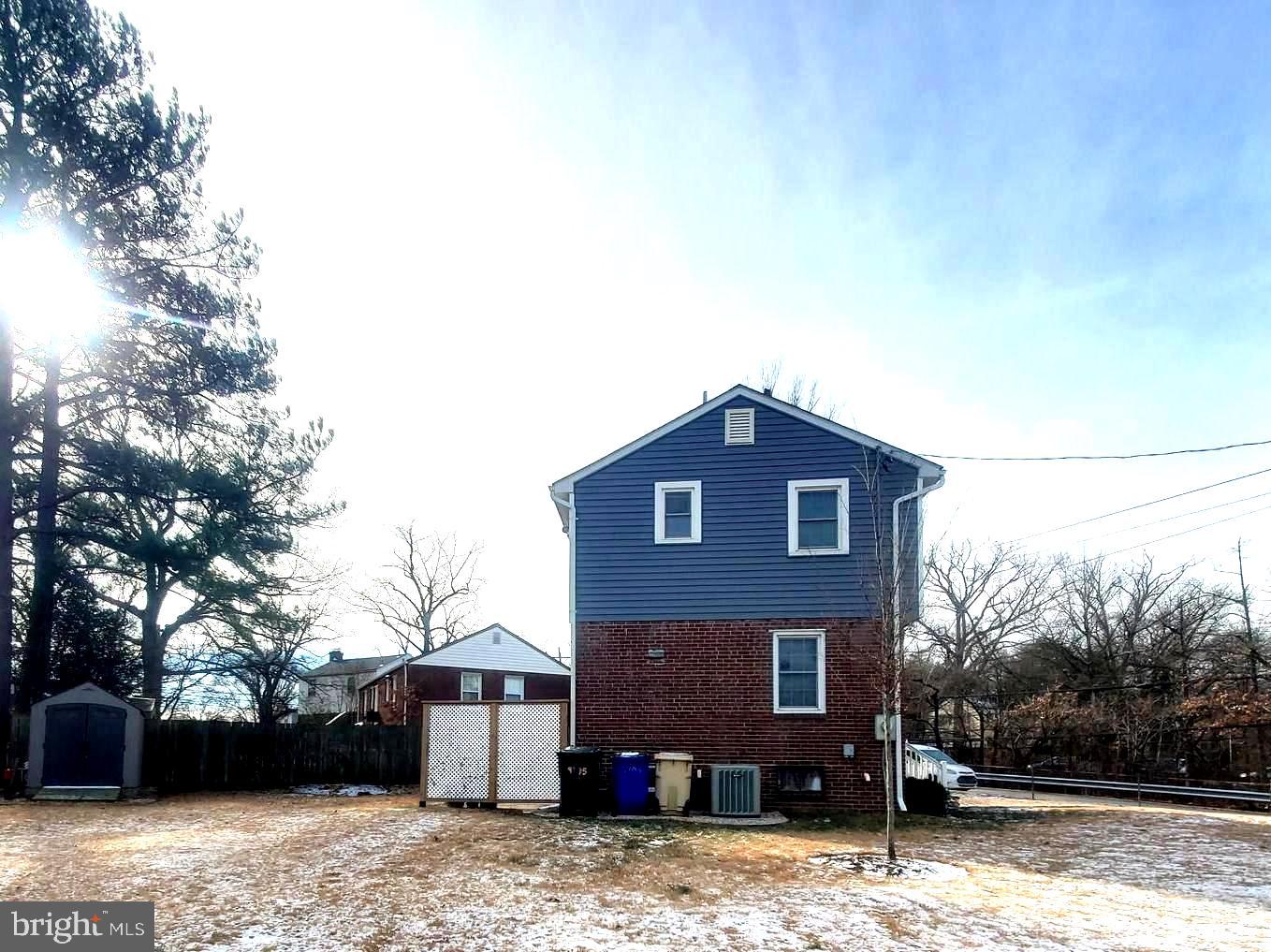 HOLLYWOOD - Residential Lease