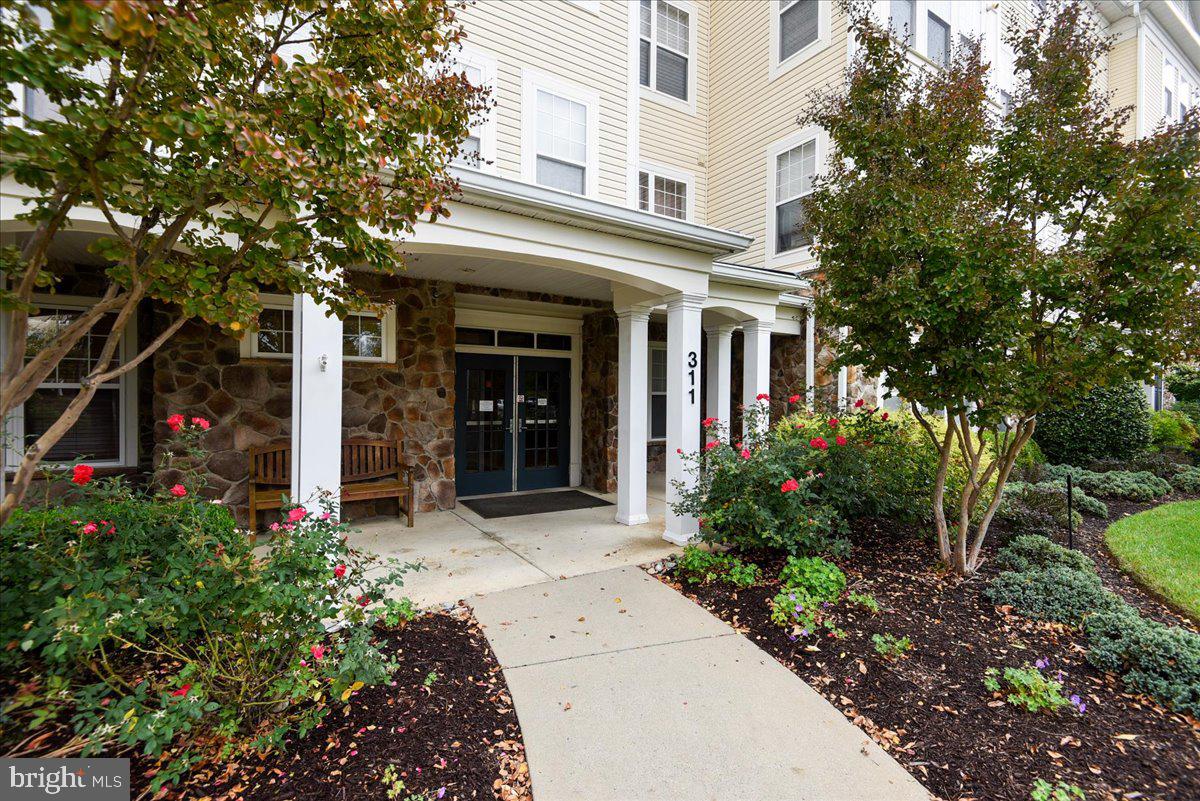 LAKELAND RIDGE - Residential