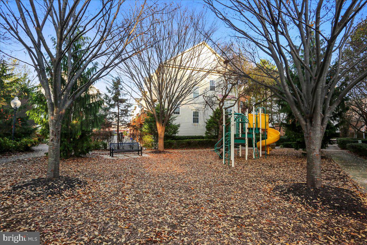 LAKELAND RIDGE - Residential