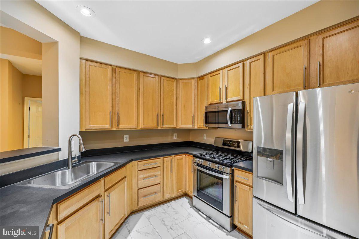 LAKELAND RIDGE - Residential