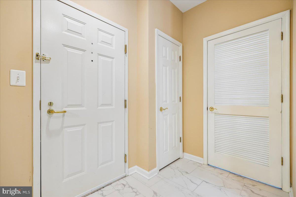 LAKELAND RIDGE - Residential