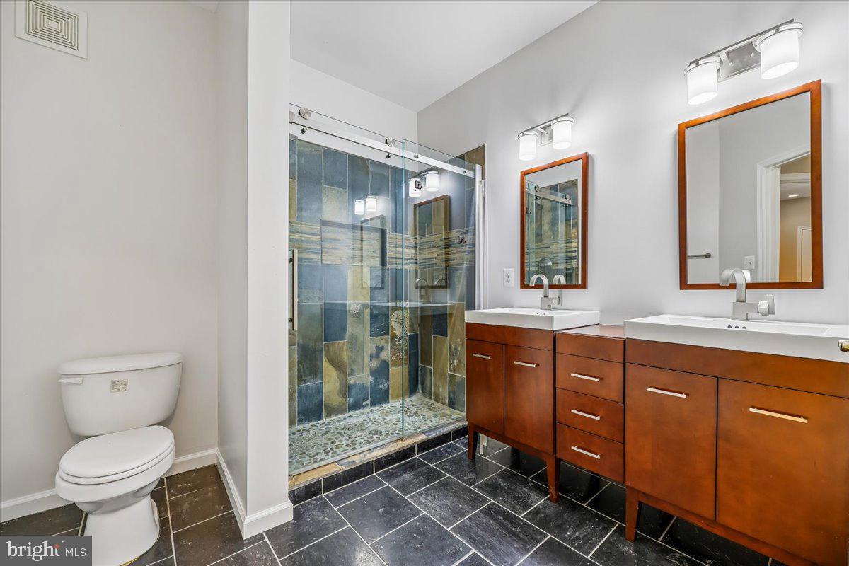 LAKELAND RIDGE - Residential