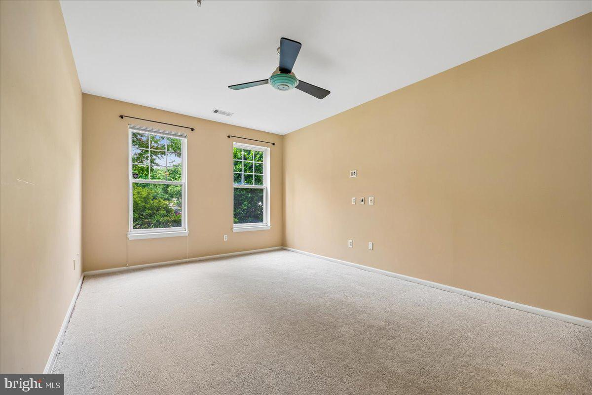 LAKELAND RIDGE - Residential