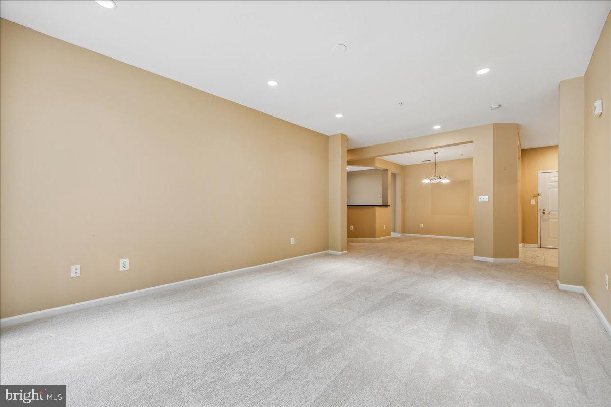 LAKELAND RIDGE - Residential