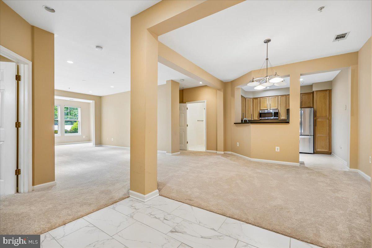 LAKELAND RIDGE - Residential