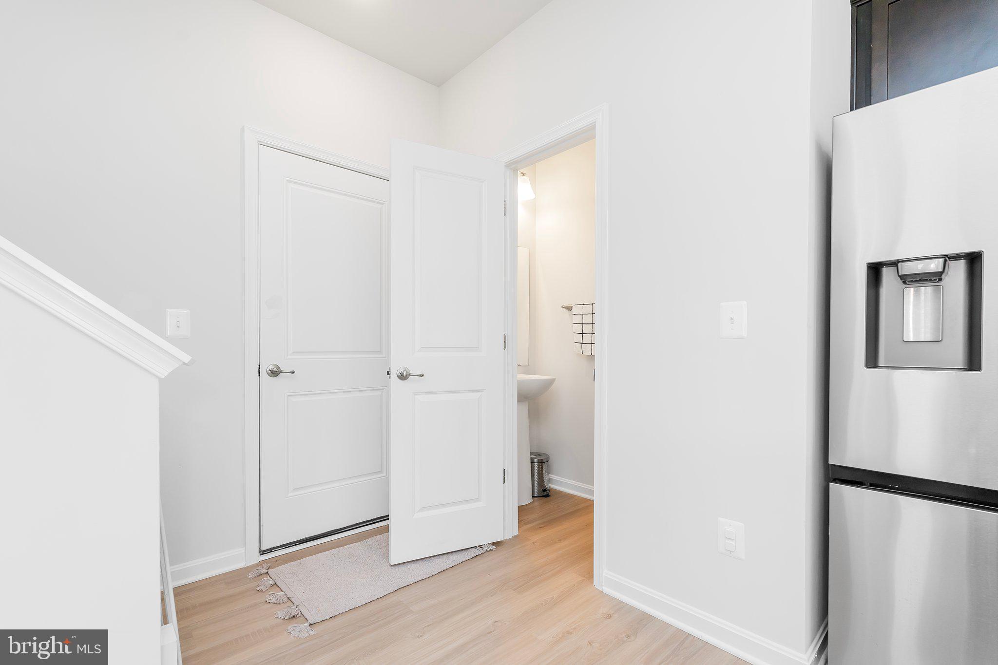 HUNTWELL WEST - Residential