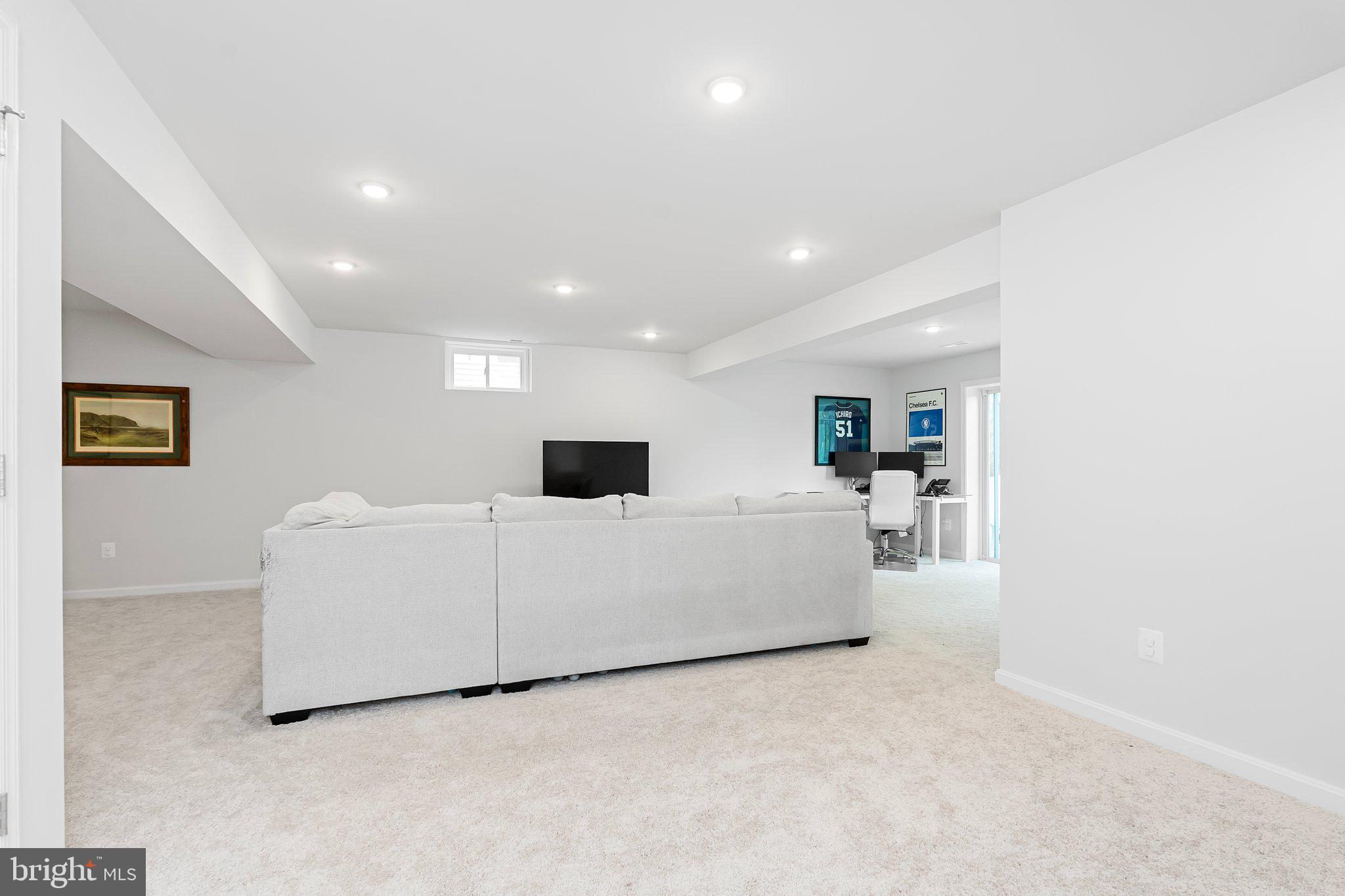 HUNTWELL WEST - Residential