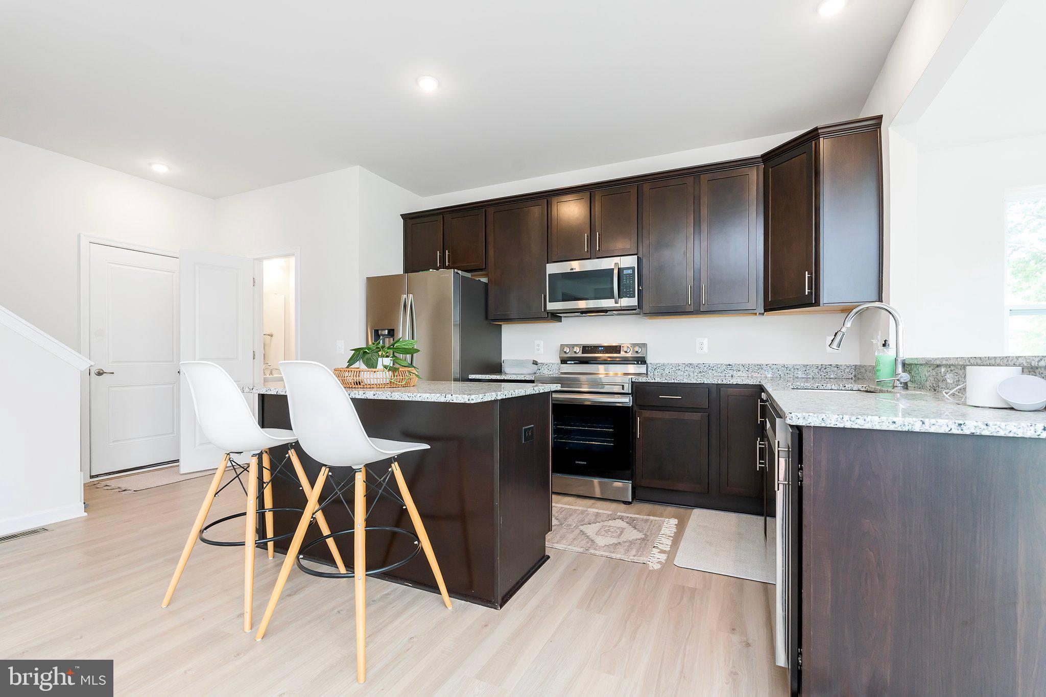 HUNTWELL WEST - Residential