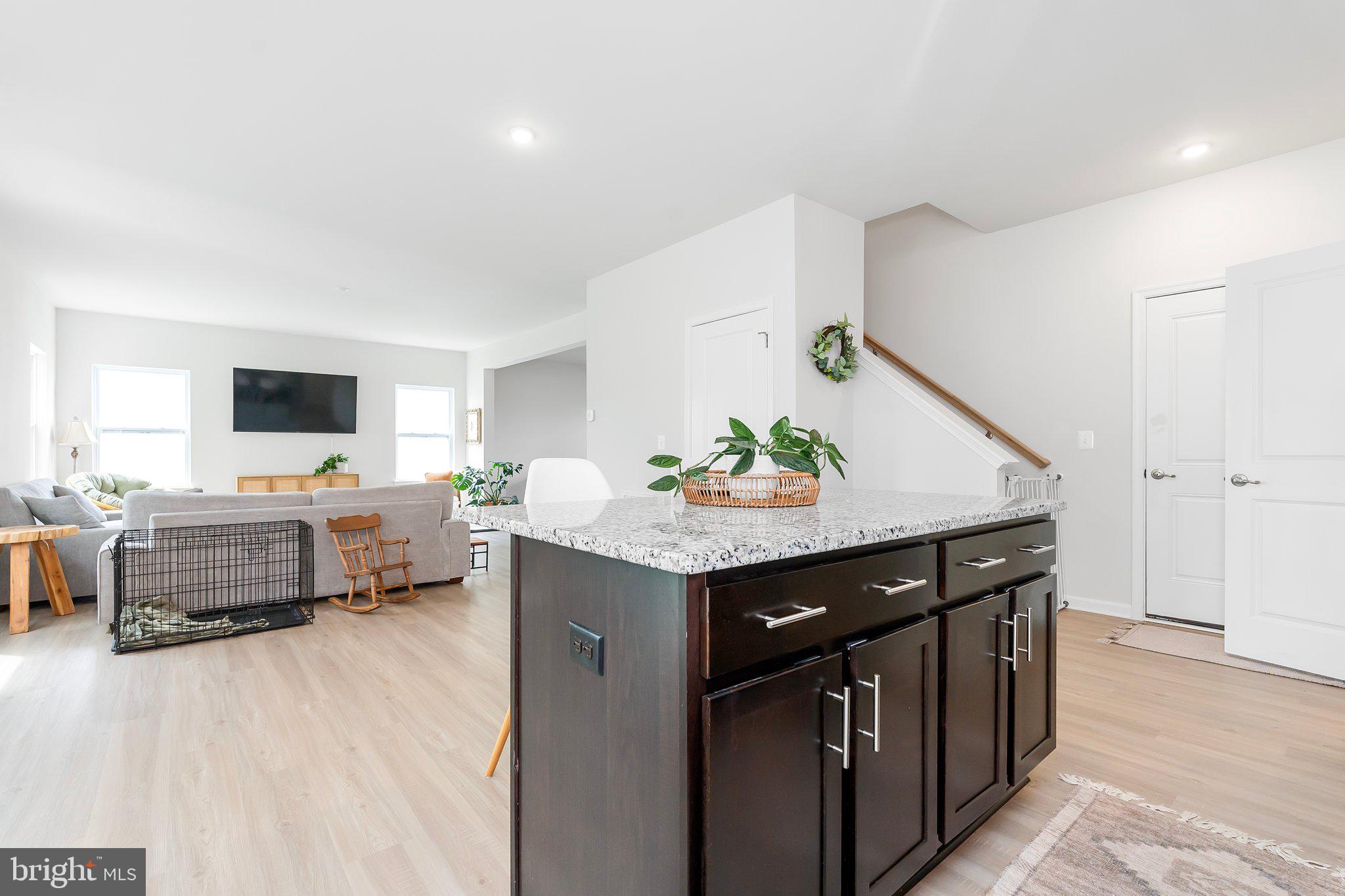 HUNTWELL WEST - Residential