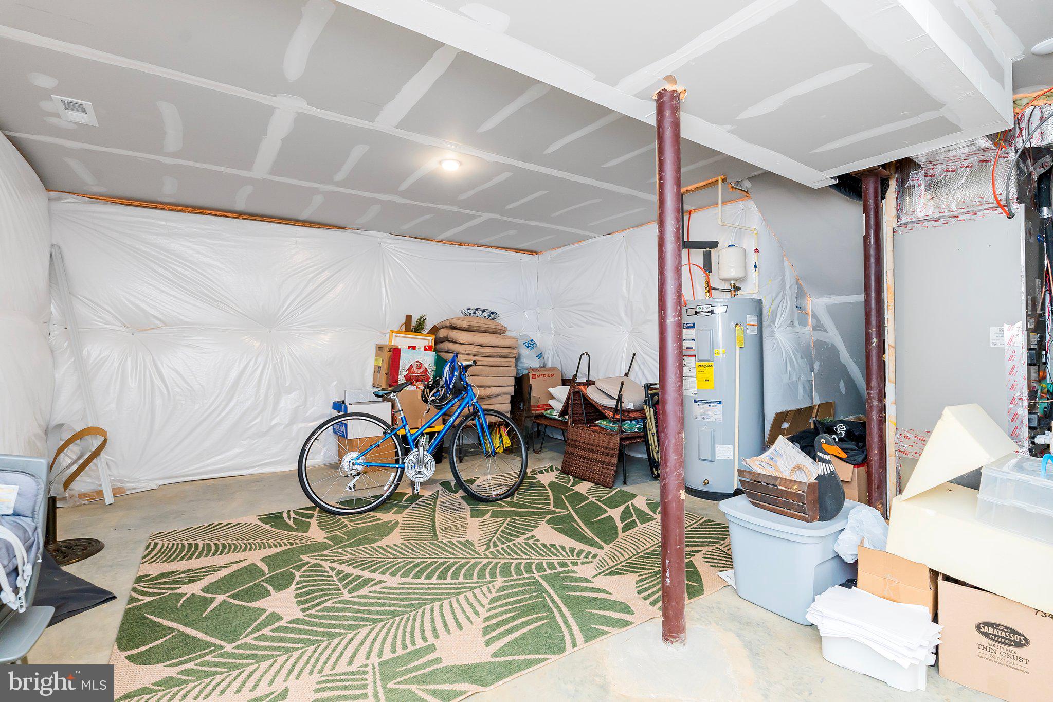 HUNTWELL WEST - Residential