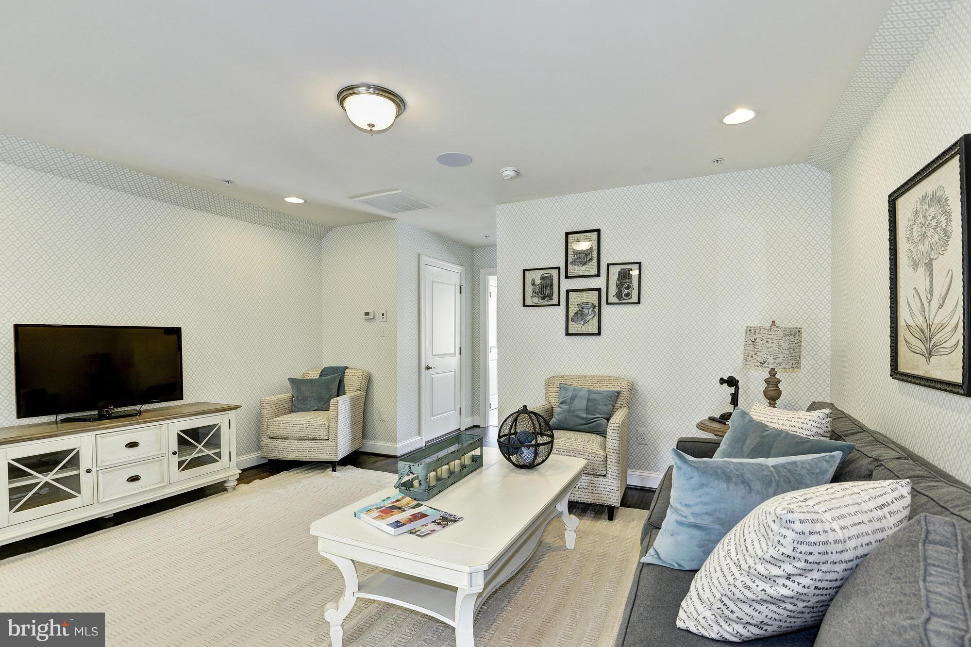 POPLAR RUN - Residential