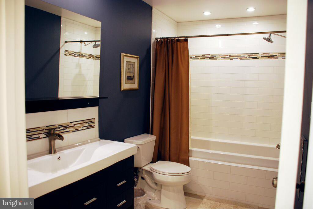 WOODSTOCK - Residential Lease