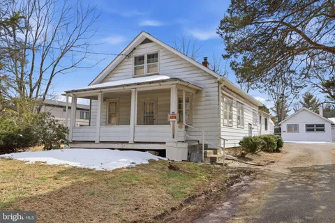 186 Penn Harbourton Road, Pennington, NJ MLS: NJME2073210