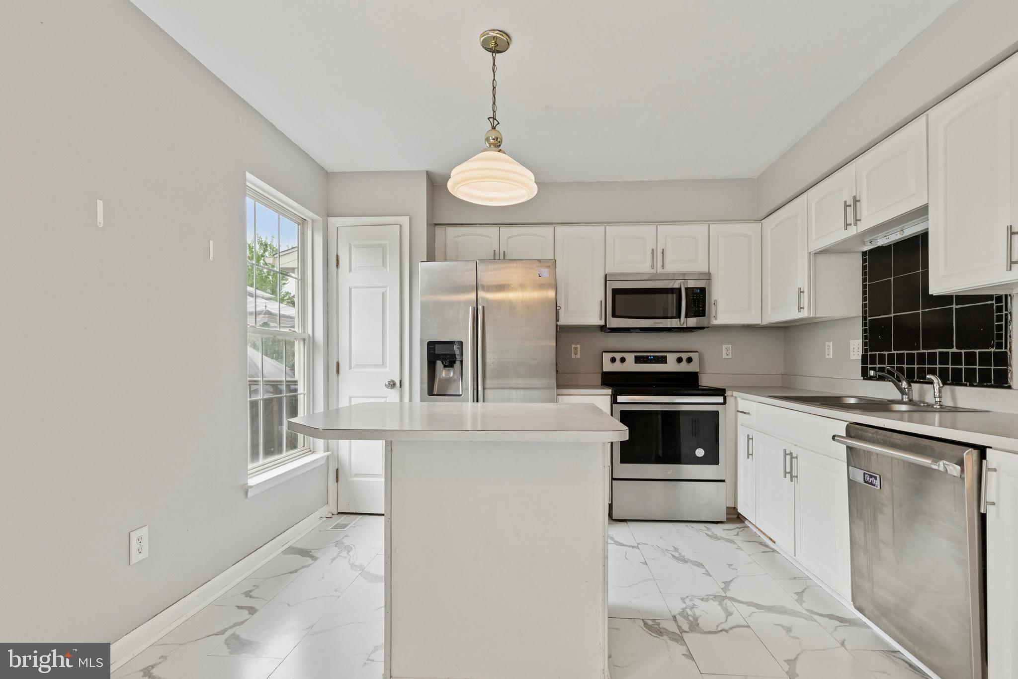 PERKIOMEN CROSSING - Residential Lease