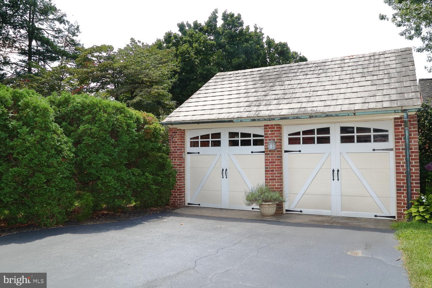 OLD EAST YORK - Residential
