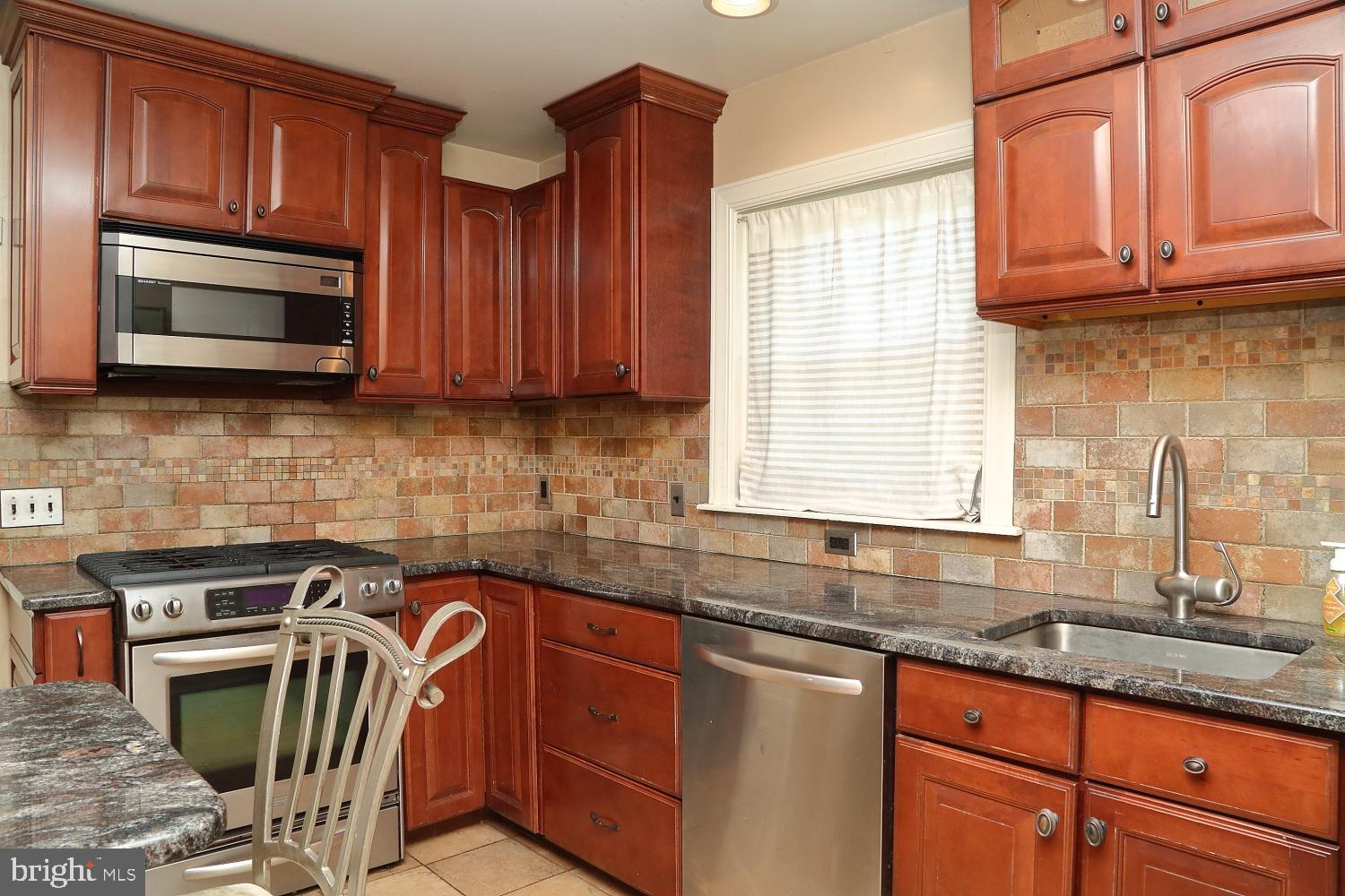 OLD EAST YORK - Residential