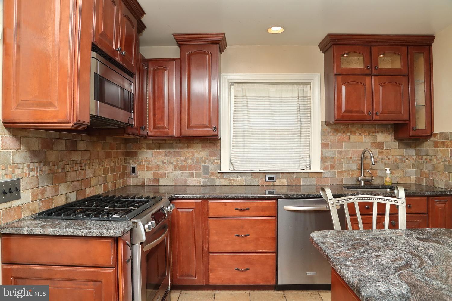 OLD EAST YORK - Residential