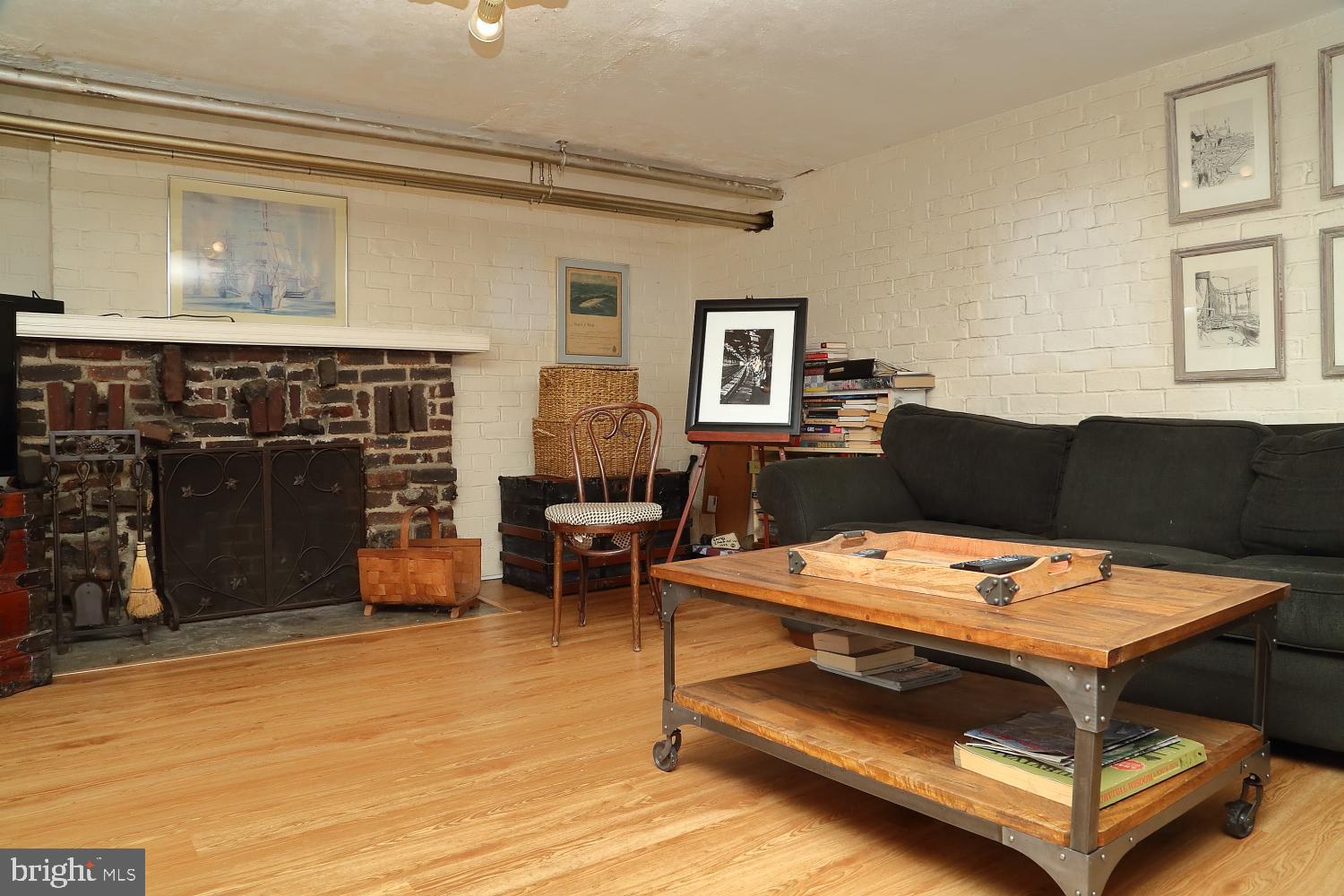 OLD EAST YORK - Residential