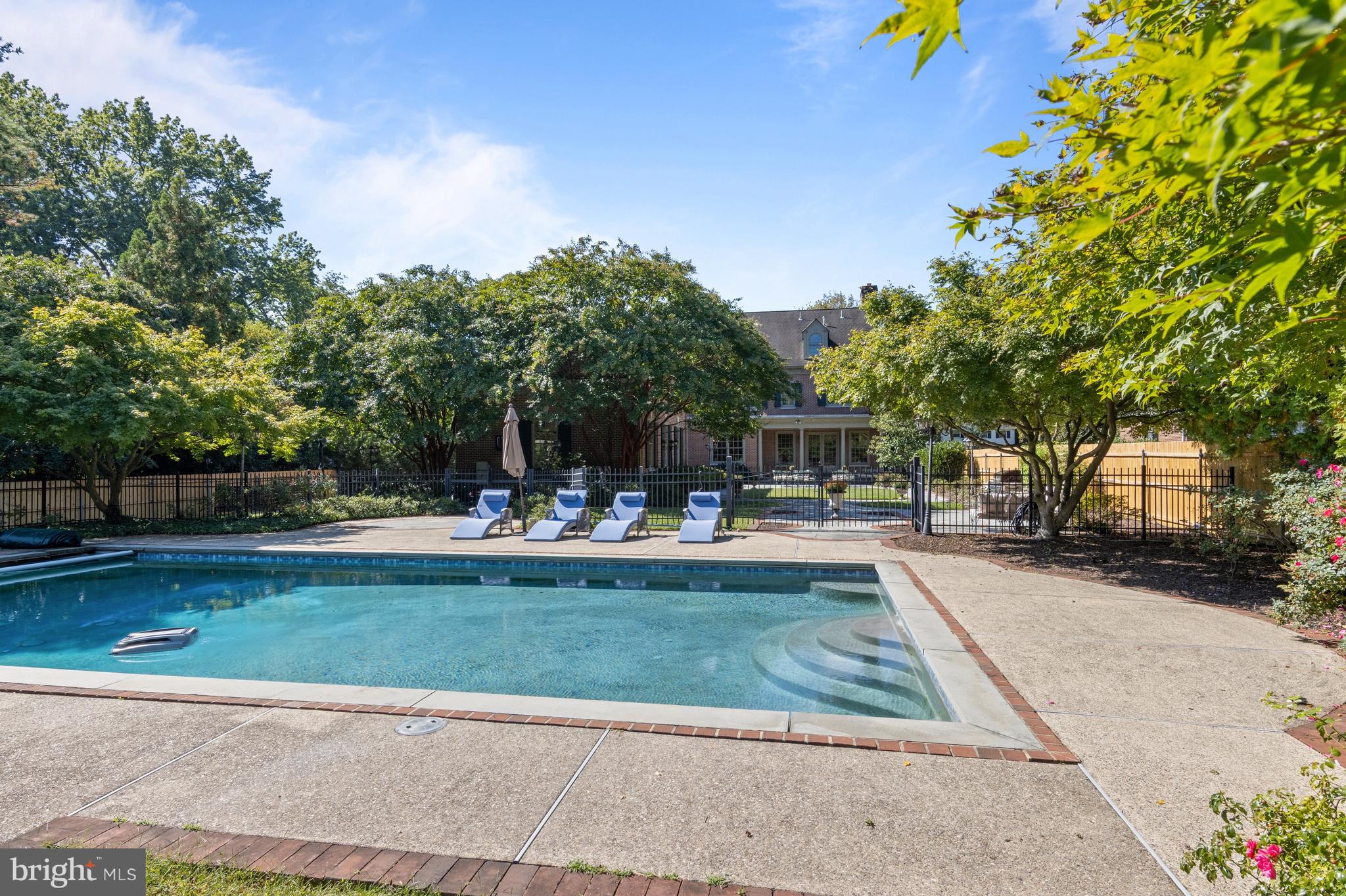 WESTOVER HILLS - Residential