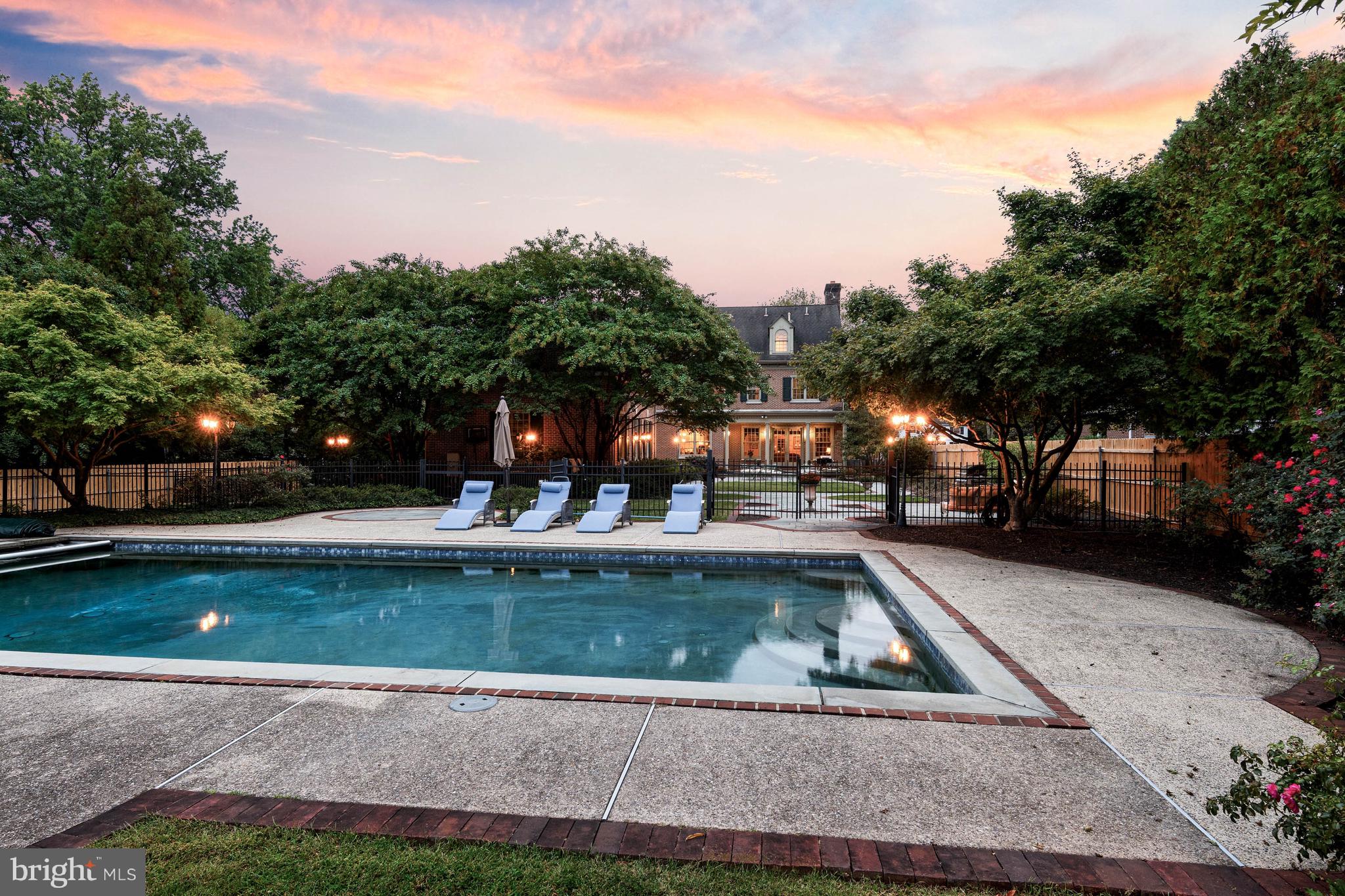 WESTOVER HILLS - Residential