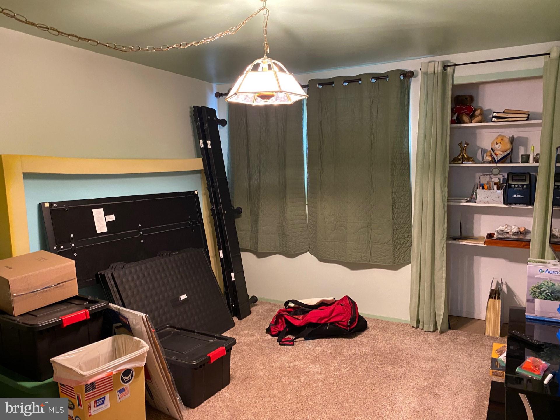 POINTER RIDGE - Residential