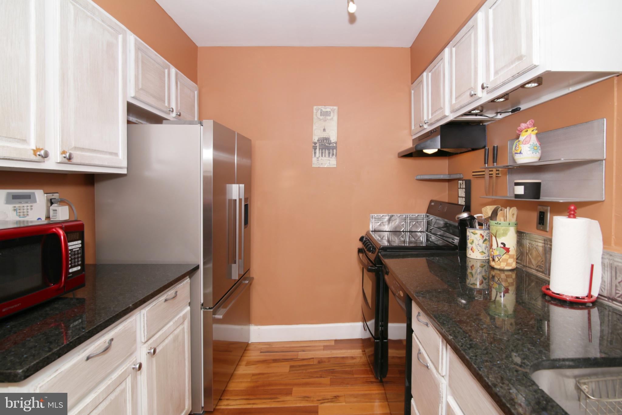 37 W REED AVENUE