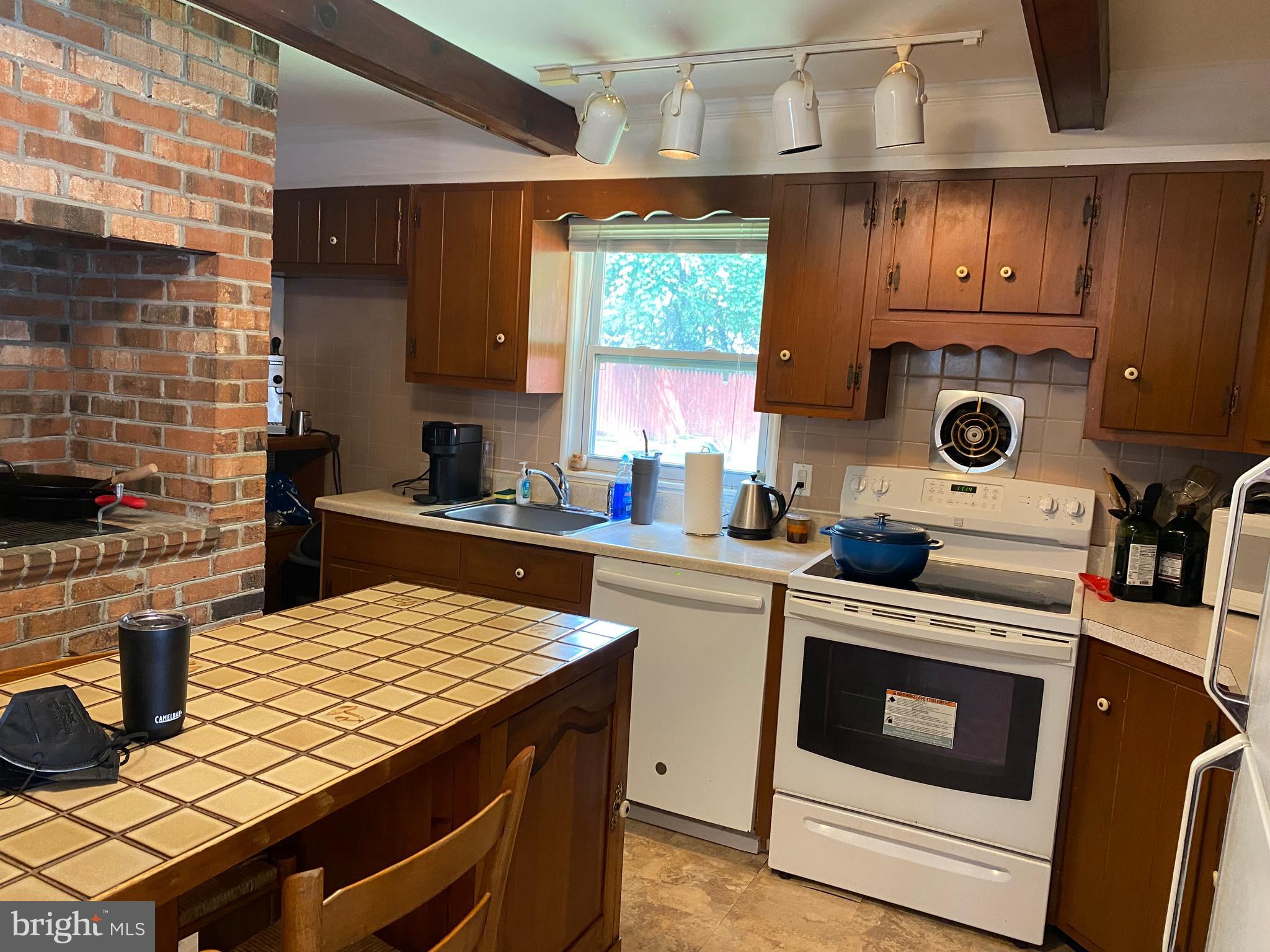 ROCKLAND - Residential Lease