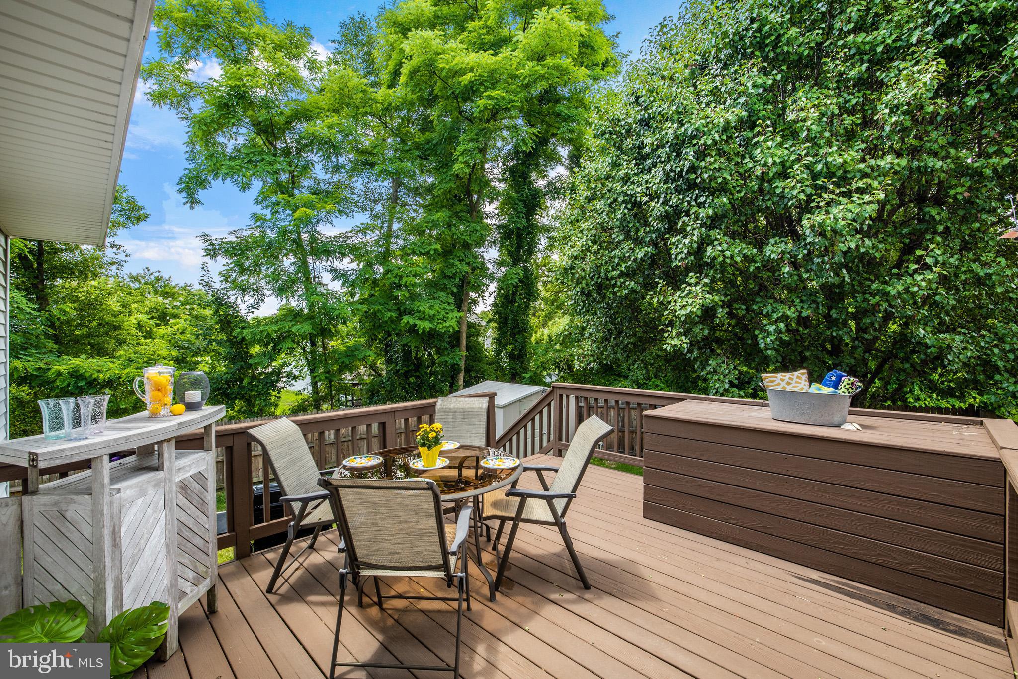 FOUR SEASONS ESTATES - Residential