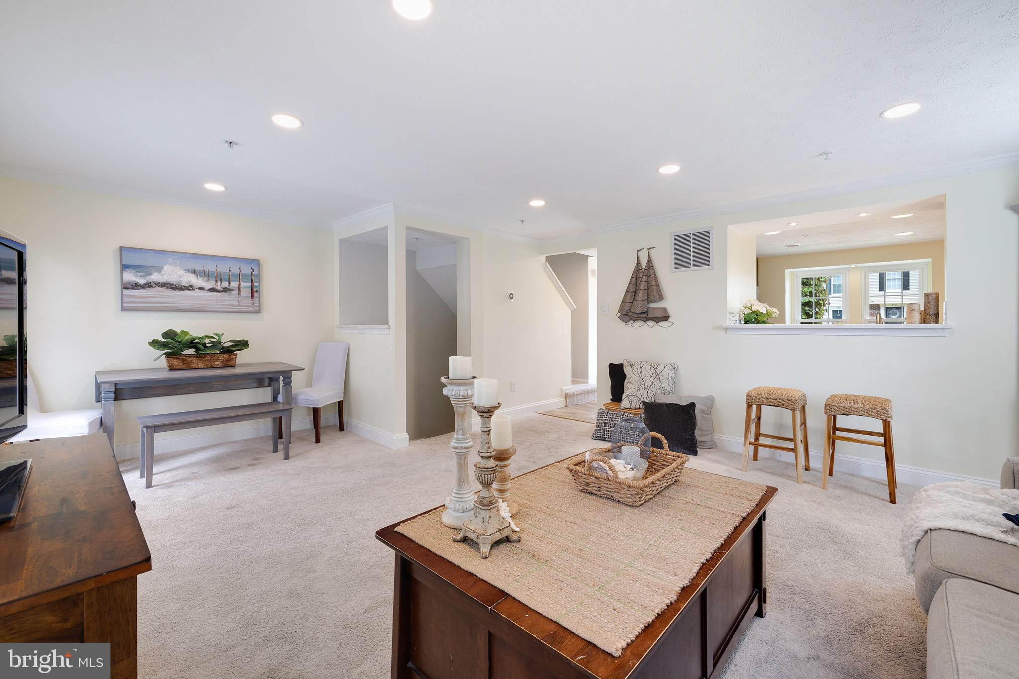 FOUR SEASONS ESTATES - Residential