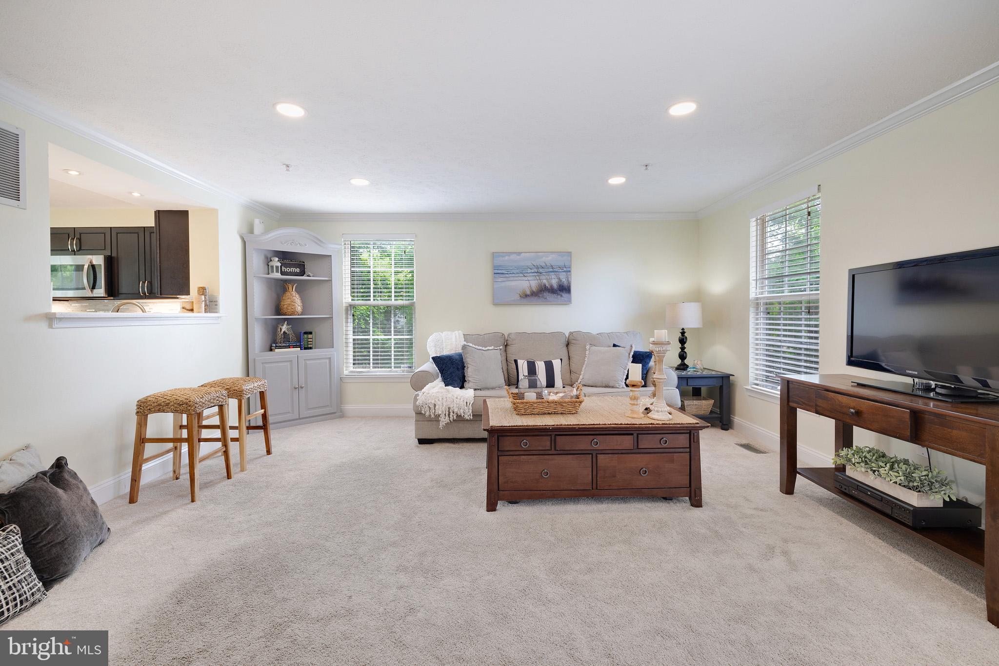 FOUR SEASONS ESTATES - Residential