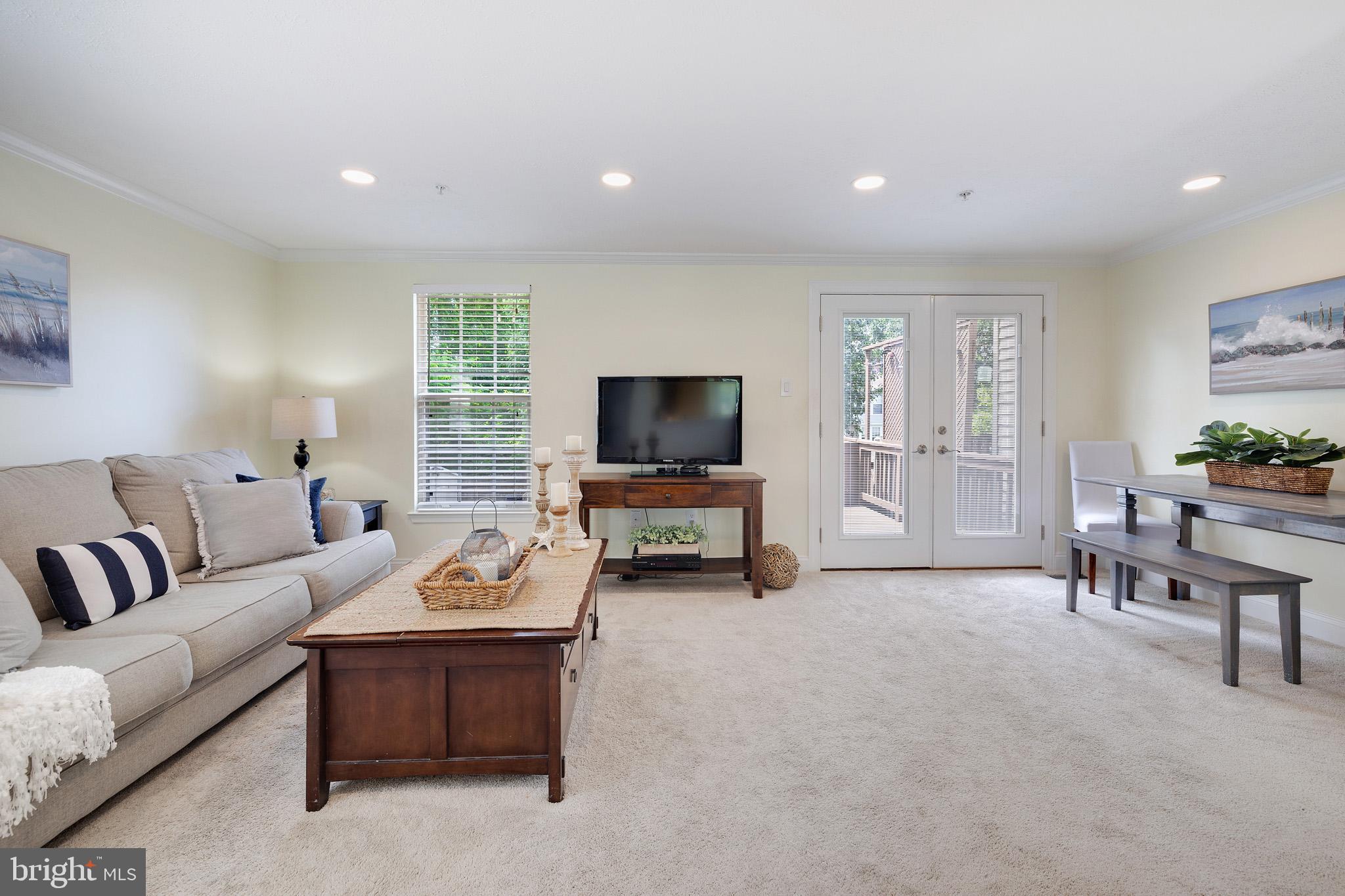 FOUR SEASONS ESTATES - Residential