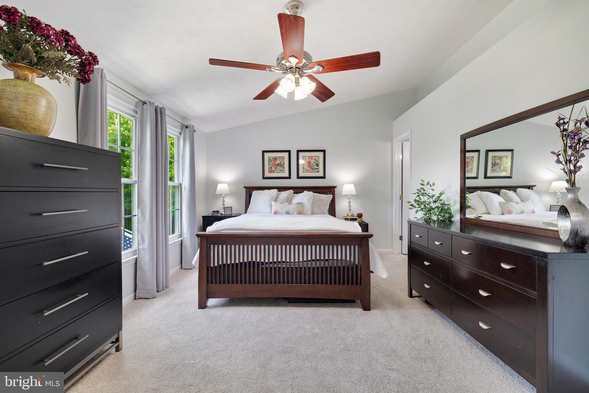 FOUR SEASONS ESTATES - Residential