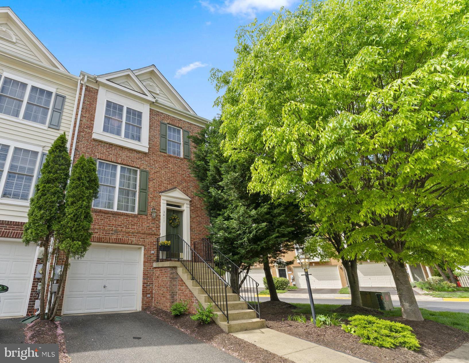 GROVE AT HUNTLEY MEADOWS - Residential Lease