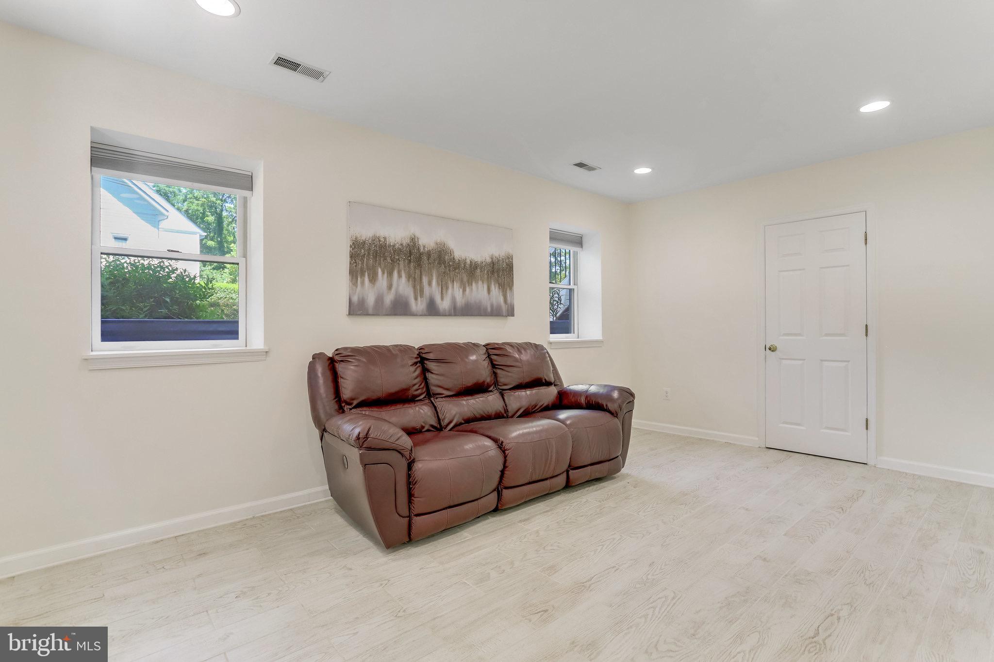 ARLINGTON - Residential