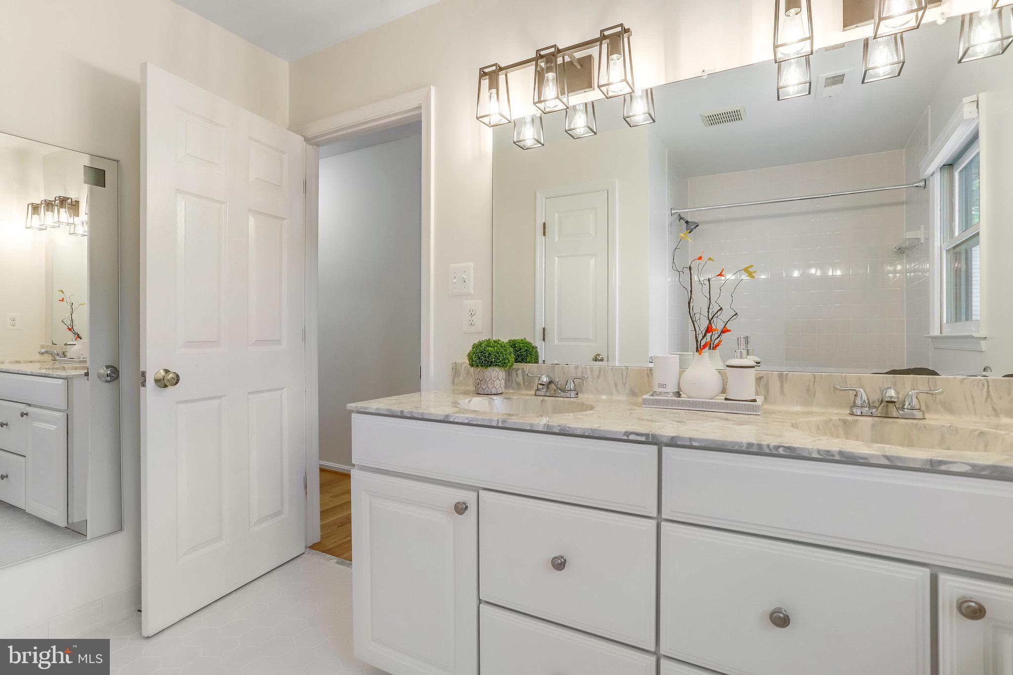 ARLINGTON - Residential