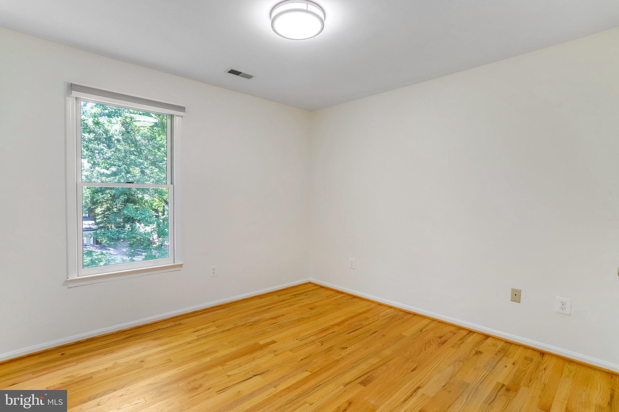 ARLINGTON - Residential