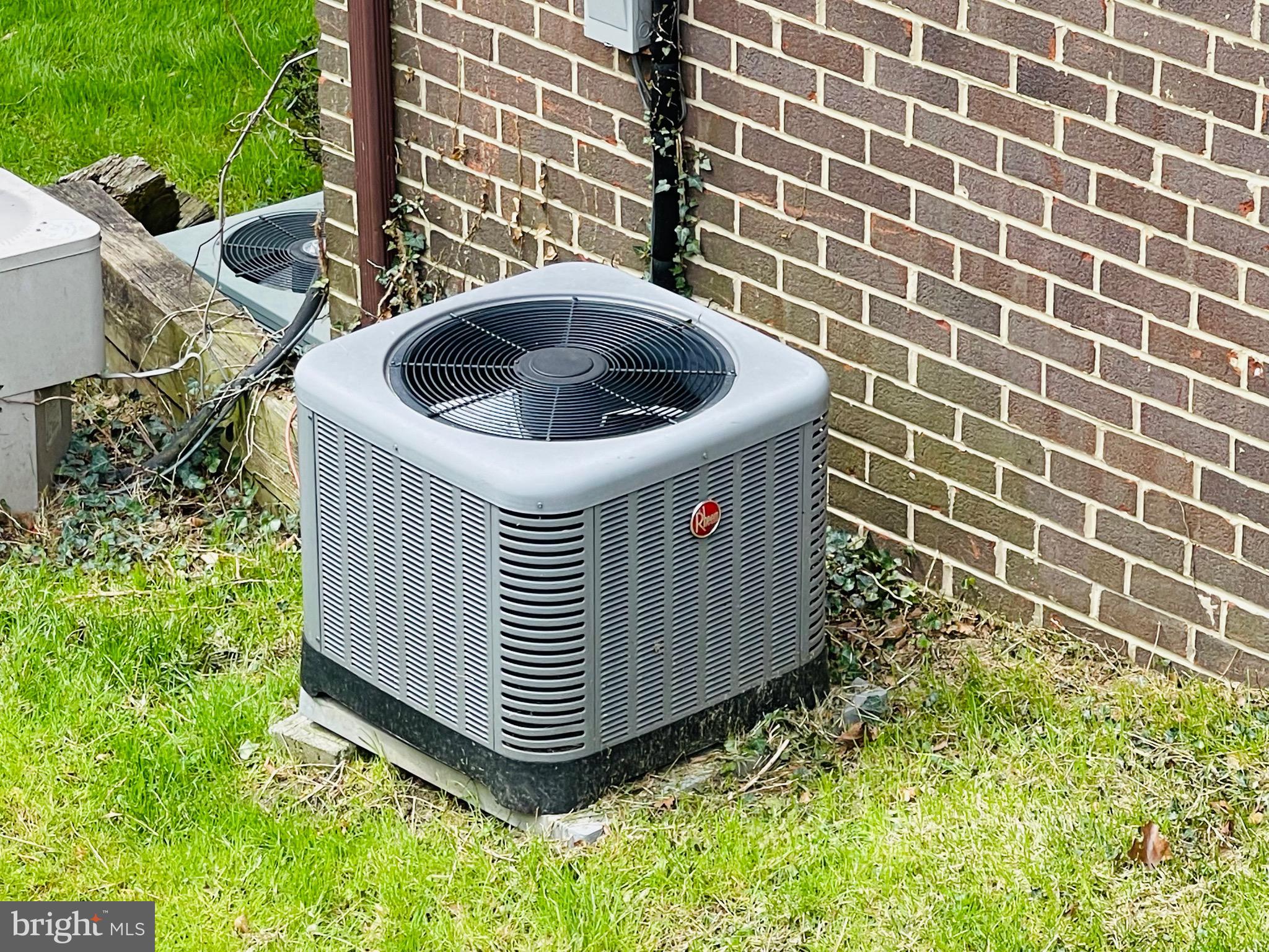 ROCKLAND RUN - Residential