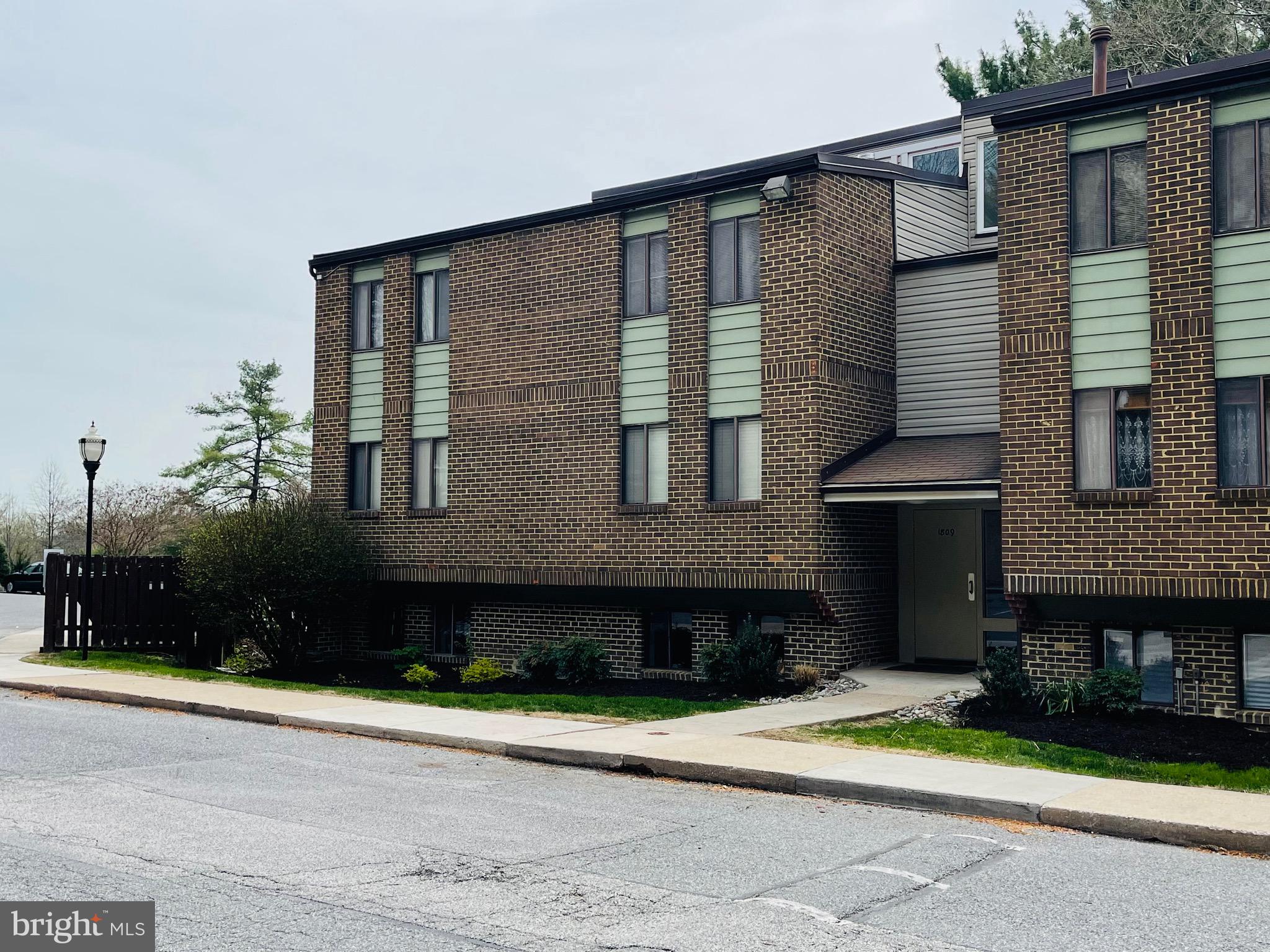 ROCKLAND RUN - Residential