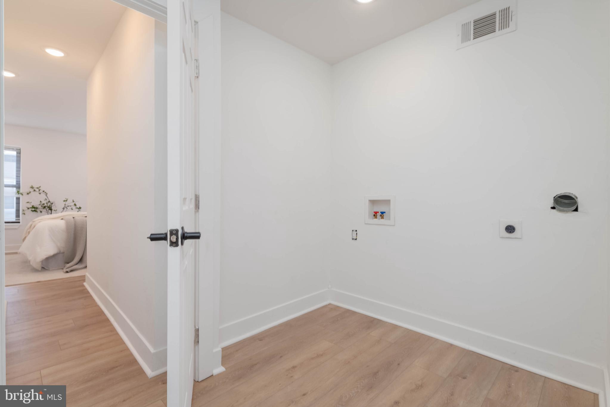 MCELDERRY PARK - Residential