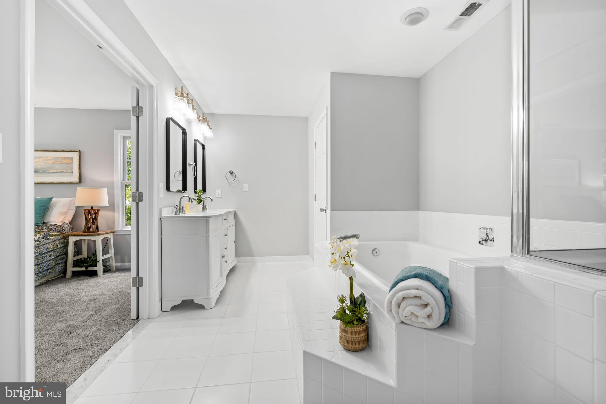 BAY CITY - Residential