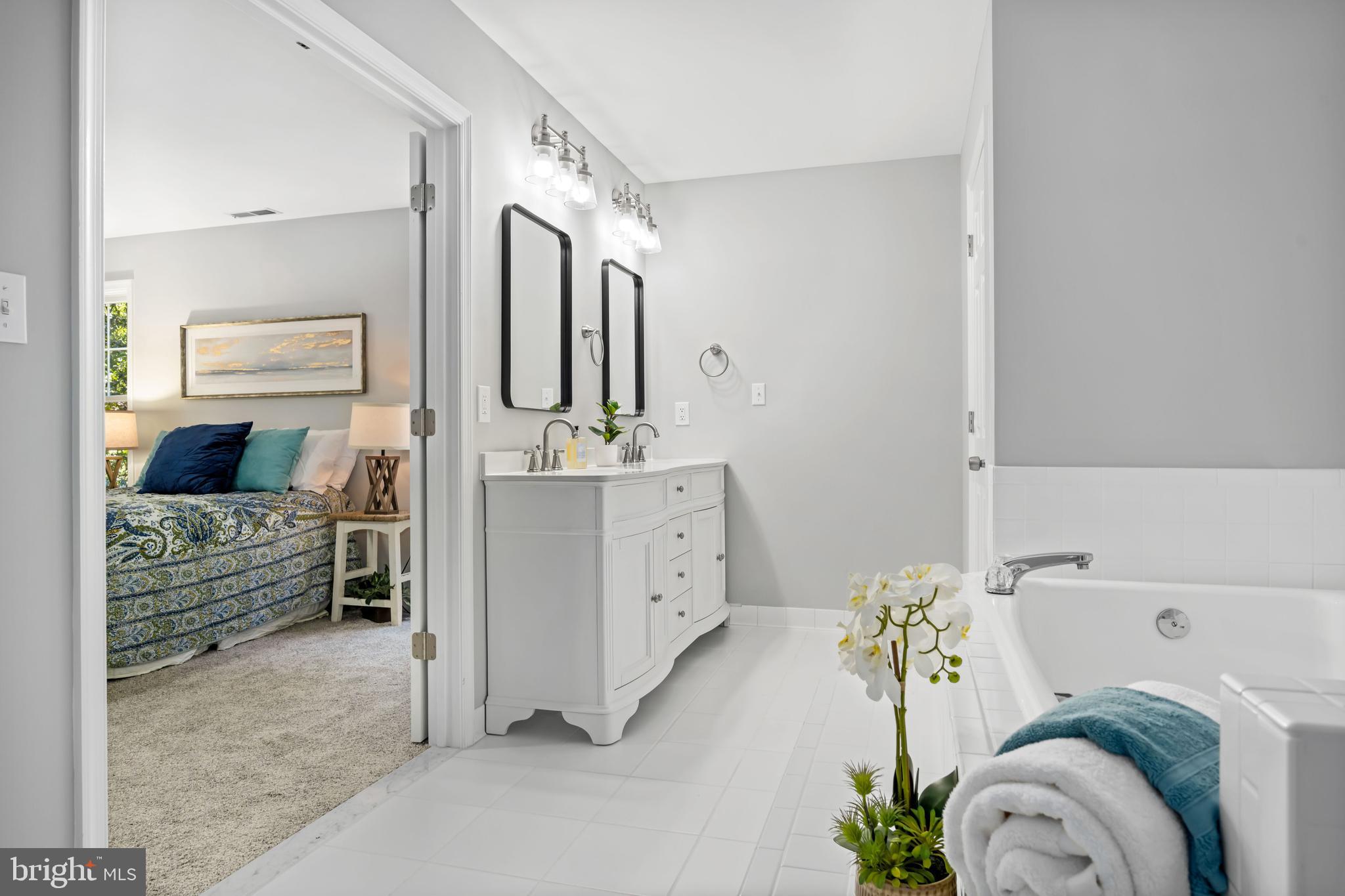 BAY CITY - Residential