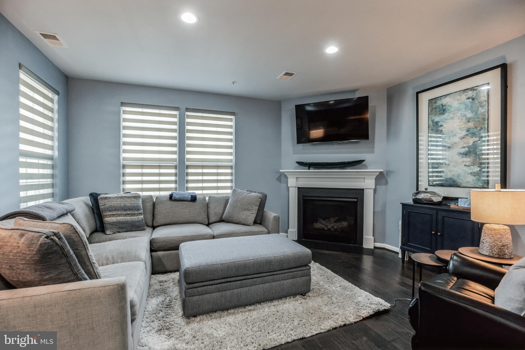 GREENBELT STATION - Residential