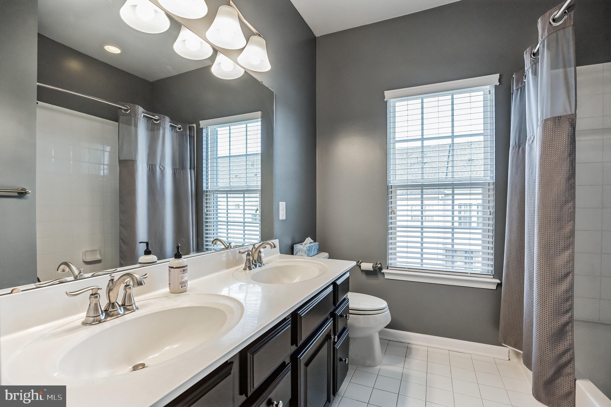 GREENBELT STATION - Residential