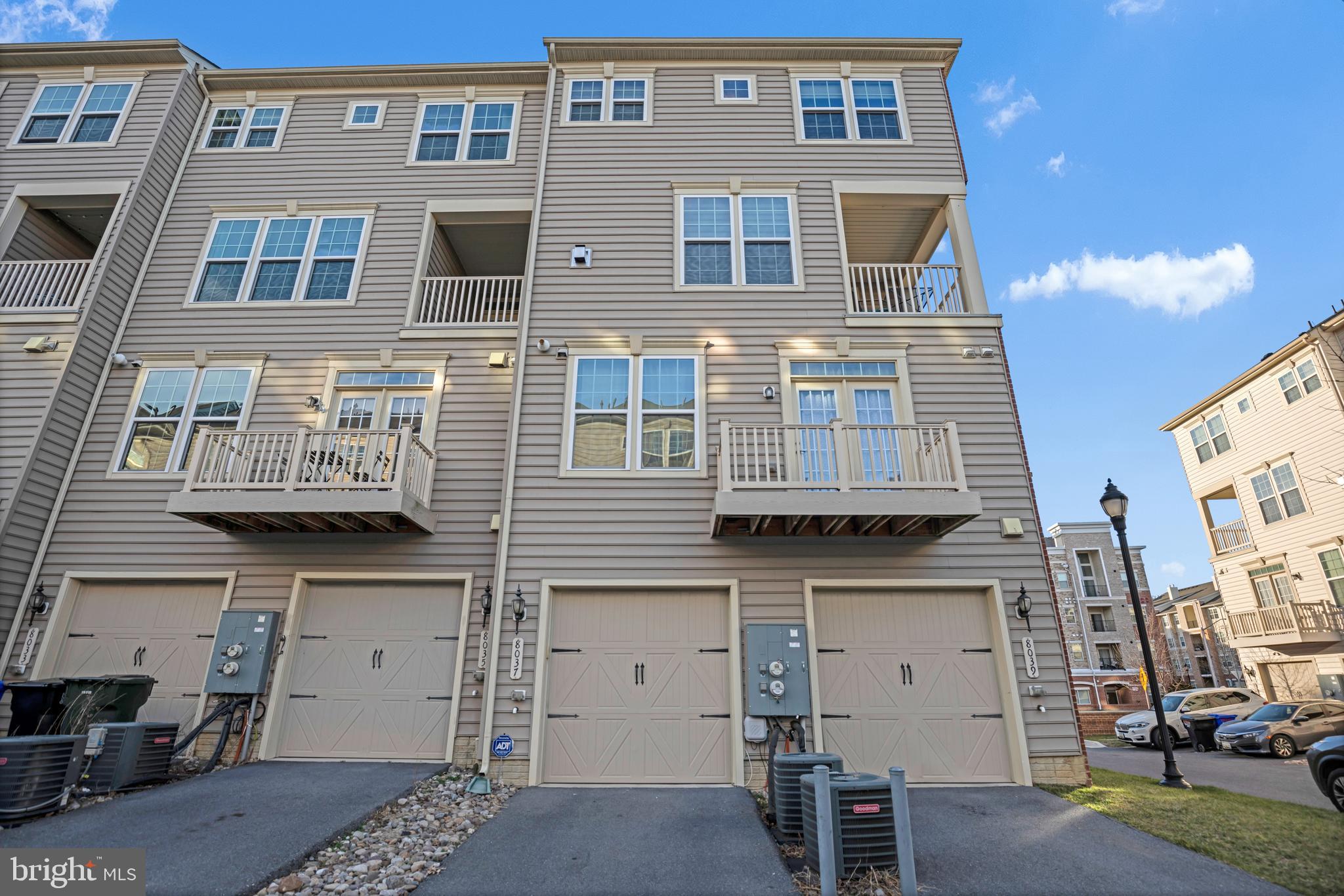 GREENBELT STATION - Residential